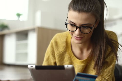 Για κανένα λόγο. Αυτά είναι τα 10 πράγματα που δεν πρέπει να αγοράσεις ποτέ από το ίντερνετ