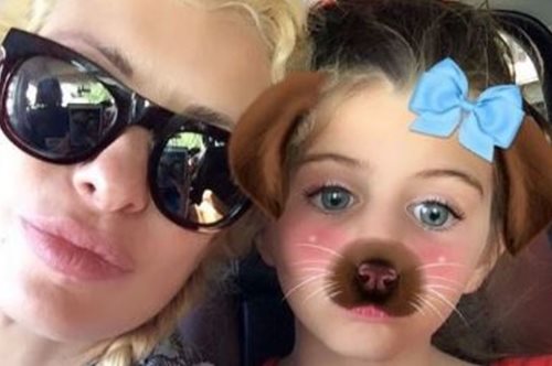 «Φέρε μας τη μάνα μας πίσω». Τι έκανε η Ελένη Μενεγάκη στα παιδιά της και αυτά το θυμούνται ακόμα 