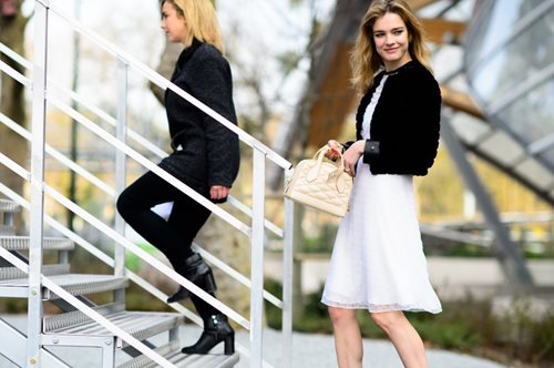 Τα αρώματα του χειμώνα θα μετουσιώσουν την αύρα σου σε γιορτινό φως