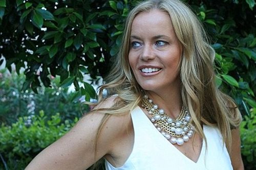 «Ήμουν 18 χρόνια συνοδός πολυτελείας και να τι έμαθα». Μία γυναίκα που πήγε, είδε και απήλθε