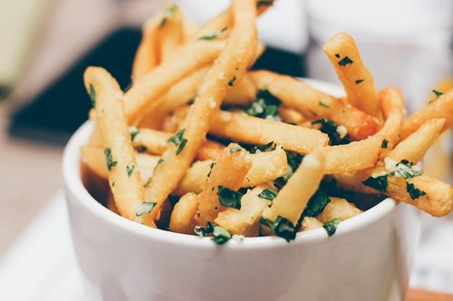 Ανακαλύψαμε τη μυστική συνταγή για τηγανητές πατάτες Βελγίου + 1 έξτρα tip 