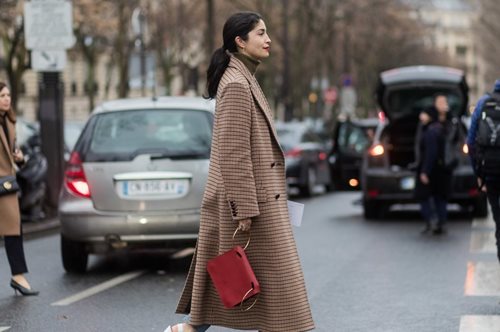 To ύψος δεν είναι πια πρόβλημα. Αυτό είναι το τρικ για να φαίνεσαι πιο ψηλή μέσα στα ρούχα σου