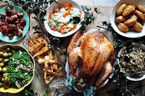 Τα 10 μυστικά για το σωστό ψήσιμο της ζουμερής και τραγανής γαλοπούλας. Θα σε ρωτάνε τι έκανες