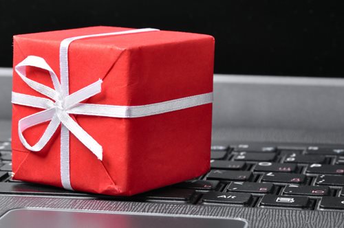 Τρία δώρα τεχνολογίας που δεν θα σπάσουν τον κουμπαρά αλλά θα εντυπωσιάσουν