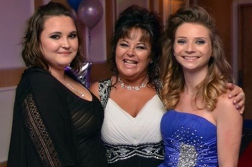 Αυτή είναι η τελευταία επιθυμία μιας 17χρονης με καρκίνο