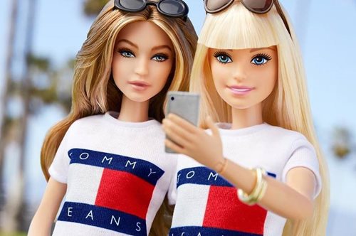 Τώρα όλα τα ενήλικα παιδιά έχουν την τέλεια δικαιολογία για να αποκτήσουν ξανά μία Barbie
