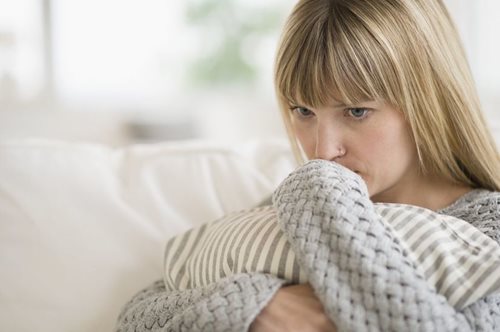 Tα 7 ψυχοσωματικά σημάδια της κατάθλιψης. Όταν το σώμα σου «φωνάζει» ότι κάτι δεν πάει καλά