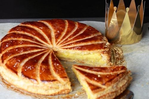 Η γαλλική βασιλόπιτα με φύλλο θα ξετρελάνει τους καλεσμένους σου το βράδυ της Πρωτοχρονιάς
