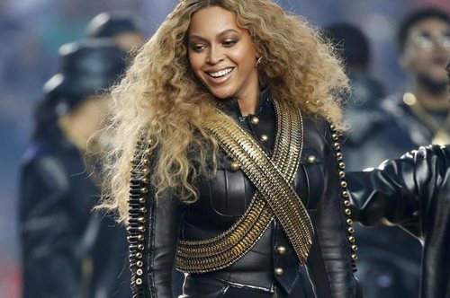 Beyoncé rules the world: Πώς η Νο1 σταρ του πλανήτη έγινε η μεγαλύτερη πολιτική ιδιοφυΐα των ημερών