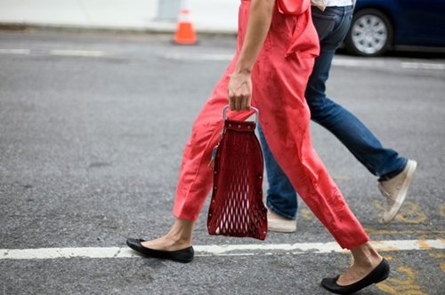 10 στιλάτες tote bags για να αντικαταστήσετε την πλαστική σακούλα