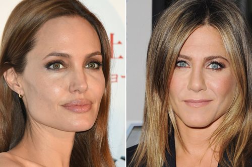 Η αμήχανη στιγμή που η Αντζελίνα Τζολί αγνοεί επιδεικτικά την Τζένιφερ Άνιστον στις Χρυσές Σφαίρες 