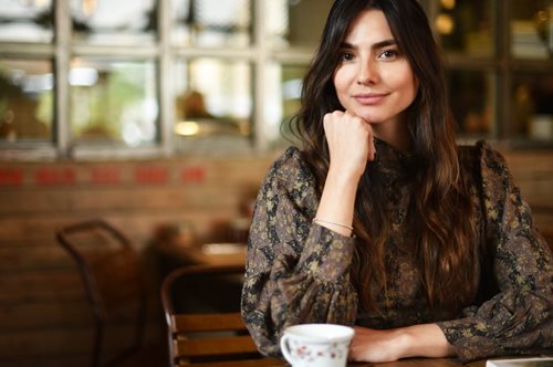 «Ευχαριστώ, φοράω εσώρουχα». Το μοντέλο Ηλιάνα Παπαγεωργίου μιλάει για μια παρενόχληση φωτογράφου