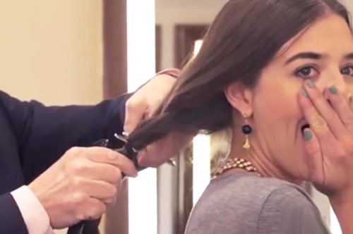 Από μαλλιά μέχρι τη μέση σε κοντό καρέ. Η απίστευτη μεταμόρφωση μίας γυναίκας που το πήρε απόφαση