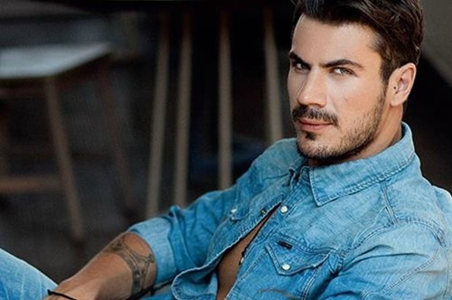 Όταν ο Άκης Πετρετζίκης παρεξηγήθηκε με τη Ντορέττα Παπαδημητρίου στον αέρα