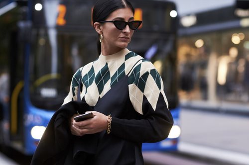 Tα γυαλιά ηλίου που πέρυσι φόρεσαν όλες οι fashion gurus φέτος θα είναι κυριολεκτικά παντού