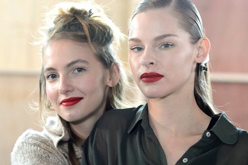 H νέα μανία στις πλαστικές επεμβάσεις έχει να κάνει με ένα σημείο του σώματος που δεν προσέχουμε καν