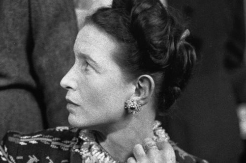 Σιμόν Ντε Μποβουάρ: «Μία γυναίκα νιώθει πως γέρασε όταν οι άλλοι παύουν να την κακολογούν»