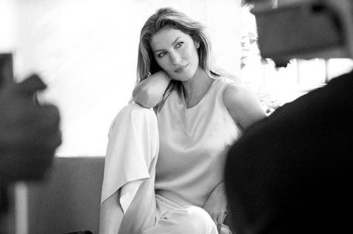 Όταν η σεξουαλικότητα δεν έχει ηλικία.Το item που χρειάζεσαι την άνοιξη για να νιώθεις πάντα νέα