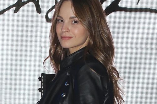 Η Πατρίτσια Μίλικ Περιστέρη φόρεσε με ιδανικό τρόπο το bralette σε βραδινή εμφάνισή της 