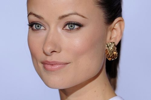 Η Olivia Wilde παραδέχεται ποιο είναι το ανατρεπτικό συστατικό της καθημερινής της περιποίησης