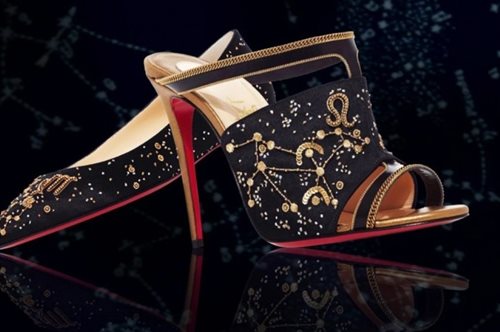 Christian Louboutin: Το ζώδιό σου στα νέα φλατ ή ψηλοτάκουνα παπούτσια με κόκκινη σόλα 