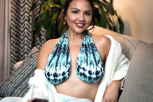 Πείραμα άνεσης: Καθημερινές γυναίκες δοκιμάζουν το Ta-Ta Towel, το ανορθόδοξο σουτιέν 