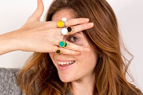 Με αυτά τα χειροποίητα, ελληνικά κοσμήματα έχουμε πάθει εμμονή από την πρώτη στιγμή που τα είδαμε