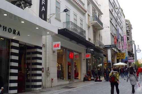 Ανοιχτά τα καταστήματα την Καθαρά Δευτέρα. Πώς θα λειτουργήσουν; 