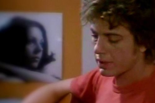 Να Μ’ Αγαπάς: Για ποια γυναίκα είναι γραμμένο ένα από τα πιο ερωτικά τραγούδια του ελληνικού ροκ