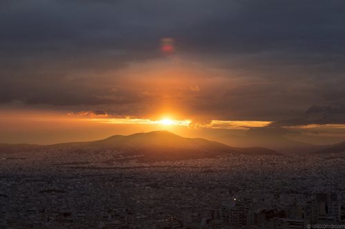 Αυτό είναι το πιο μαγευτικό βίντεο που γυρίστηκε ποτέ για την Αθήνα. Θα την ερωτευτείς από την αρχή