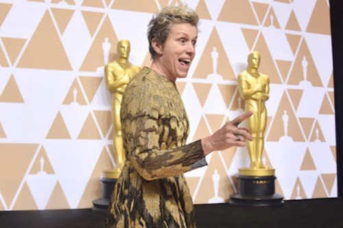 Οι δύο λέξεις που μας έμαθε εχθές το βράδυ η Φράνσις ΜακΝτόρμαντ, κατά την διάρκεια των Όσκαρ