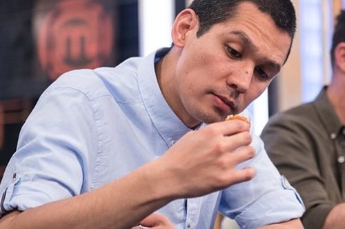 Η σκληρή κριτική της μητέρας του Σωτήρη Κοντιζά, όταν έφαγε για πρώτη φορά στο εστιατόριό του