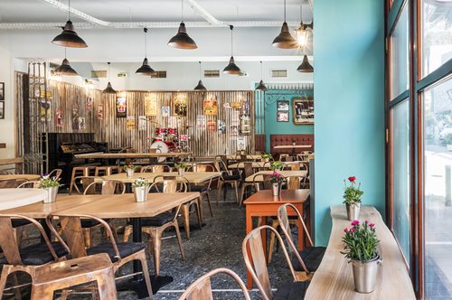 Την ημέρα που φάγαμε σιγοκαπνιστά, λαχταριστά Spare Ribs & Brisket στη ροτόντα του Po’ Boys