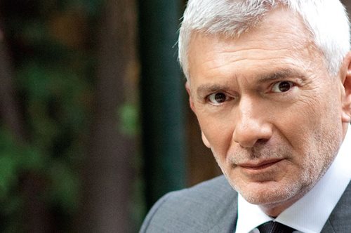 Η εξομολόγηση του Ερρίκου Πετιλόν για τη μάχη του με τη μανιοκατάθλιψη και τις εξαρτήσεις