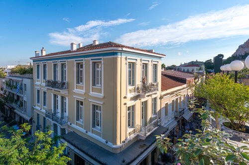 Θέλουμε να γίνουμε τουρίστες. Το πανέμορφο νεοκλασικό του κέντρου που έγινε ξενοδοχείο