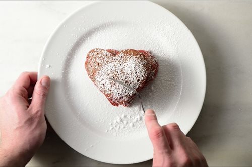 Red Velvet Pancakes από τους Eaters