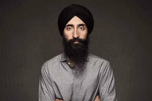 «Θα πετάξετε μόνο αν βγάλετε το τουρμπάνι σας» 