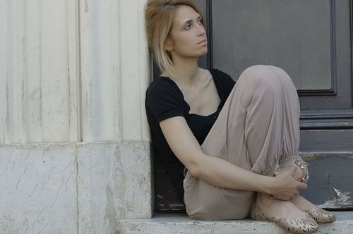 Άκου προσεκτικά. Οι δύο λέξεις που λέει ο συνομιλητής σου και φανερώνουν κατάθλιψη