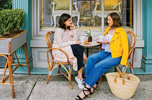 Τα ντυσίματα της άνοιξης στο Παρίσι δεν έχουν ηλικία. Έχουν μόνο στυλ 