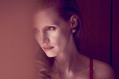 Ήρθε στην Ελλάδα: Η κρέμα-πολυεργαλείο, που στοιχίζει μόλις 17,90€ και λατρεύουν οι διάσημες