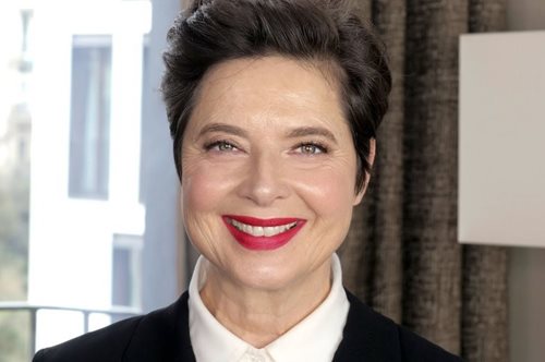 Αιώνια λάμψη: Η Ιζαμπέλα Ροσελίνι, στα 65 της, μεταμορφώνεται με τη δύναμη του μακιγιάζ 