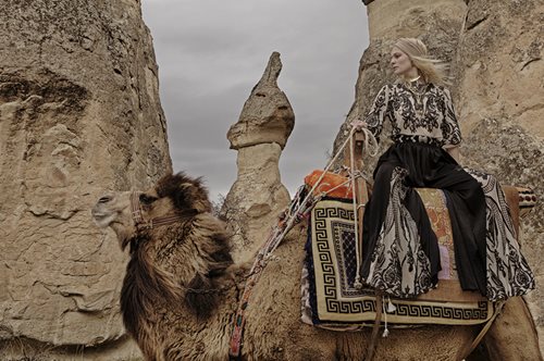 Οι γυναίκες που αναζητούν τη σέξι κομψότητα τη βρήκαν στη νέα συλλογή αυτού του ελληνικού brand 