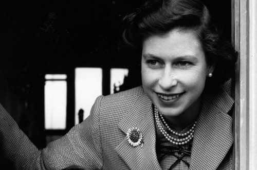 Η ιστορία της μακροβιότερης βασίλισσας στον κόσμο δεν ήταν μόνο παραμυθένια