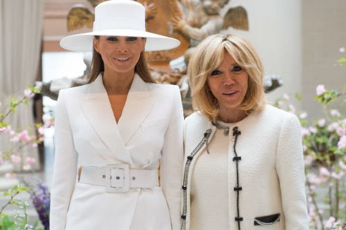 To ίντερνετ άδραξε την ευκαιρία και κυκλοφόρησε ξεκαρδιστικά memes για την καπελαδούρα της Μελάνια 