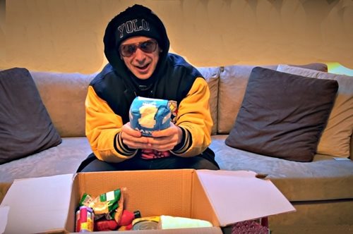 Τι είναι το unboxing και γιατί είναι τόσο δημοφιλές: Τo τέλειο τρολάρισμα από τον YouTuber, Στέφανο 