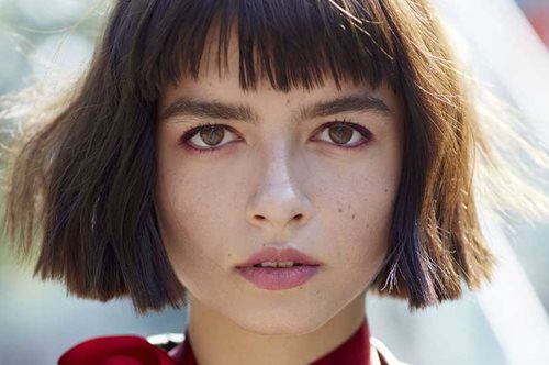 Αυτό είναι το λουκ μαλλιών που ταιριάζει σε όλους τους τύπους γυναικών 