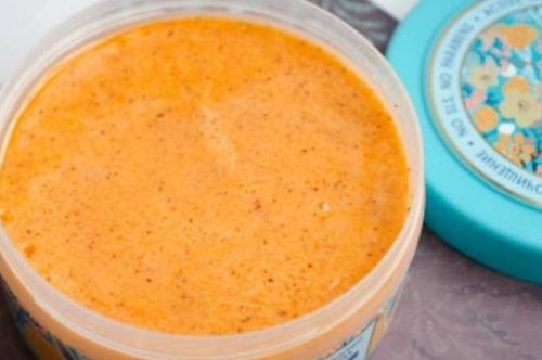 Scrub σώματος με ιπποφαές και μέλι. Δεν το τρώμε, τριβόμαστε