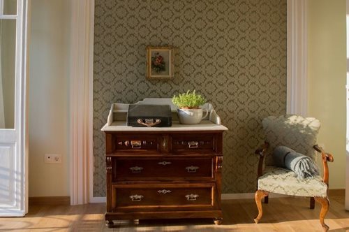 Κάτω από την Ακρόπολη: Το πιο ωραίο Airbnb της Αθήνας έχει τη δική του ιστορία να διηγηθεί 