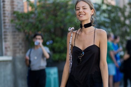 Αντίο μαύρο: Αυτό είναι το χρώμα που κάνει τους άλλους να χαίρονται που σας βλέπουν