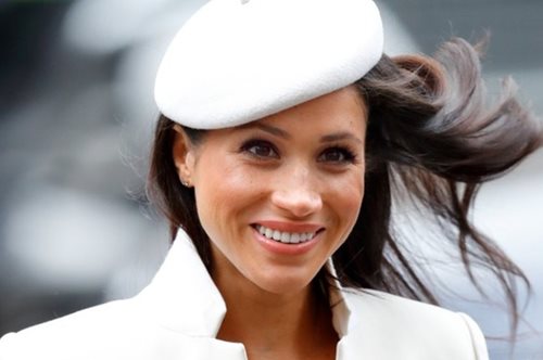 Μέγκαν Μαρκλ: Η φούστα- παρεό της 